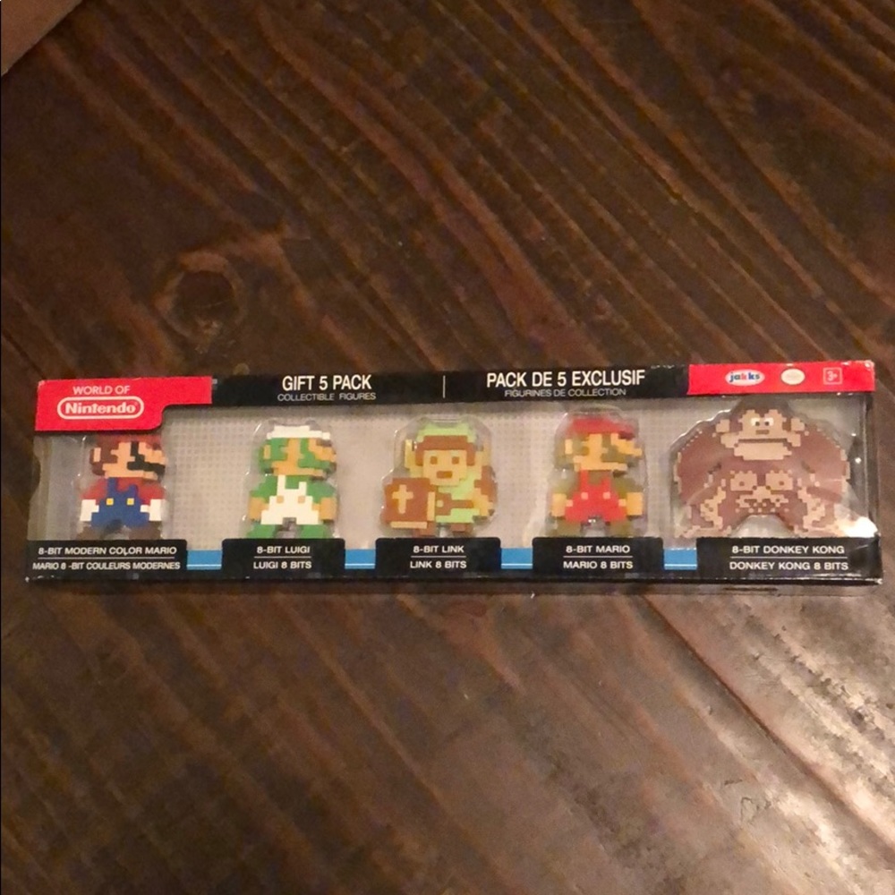 Jakks Pacific Nintendo 8 Bit Gift 5 Pack Mario fig